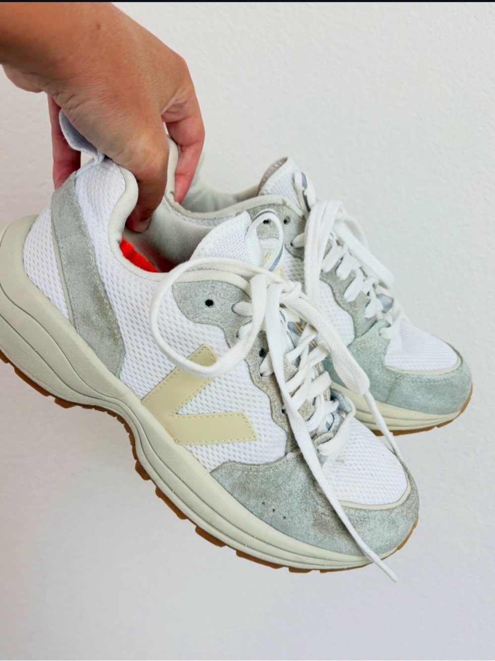 Veja Venturi II Suede Sneakers in White/Pierre